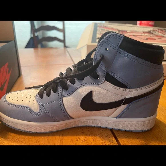Jordan 1 University blue